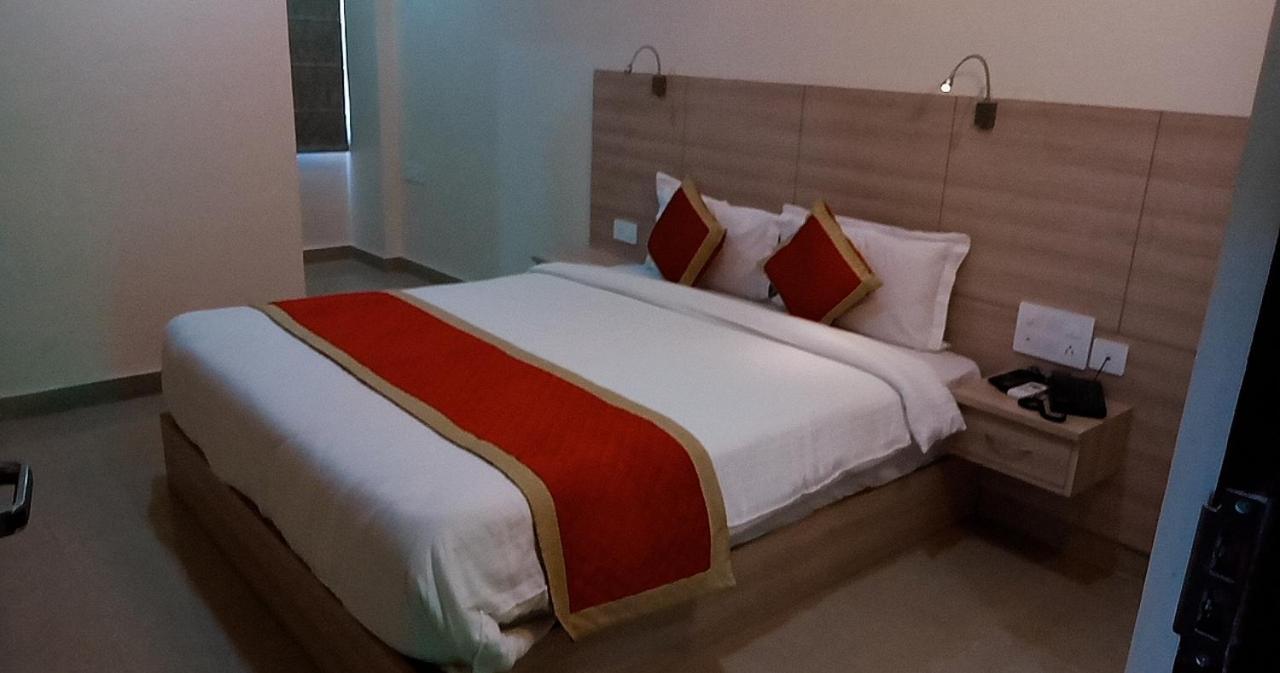 Hotel Royal Amer Джайпур Екстериор снимка